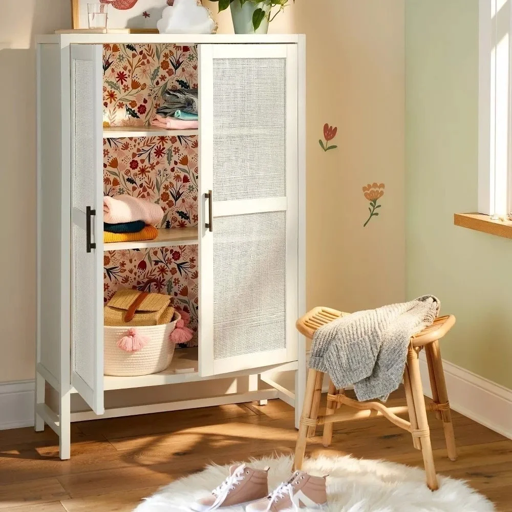 Pillowfort In the Garden Peel & Stick Kids' Wallpaper - Target‎